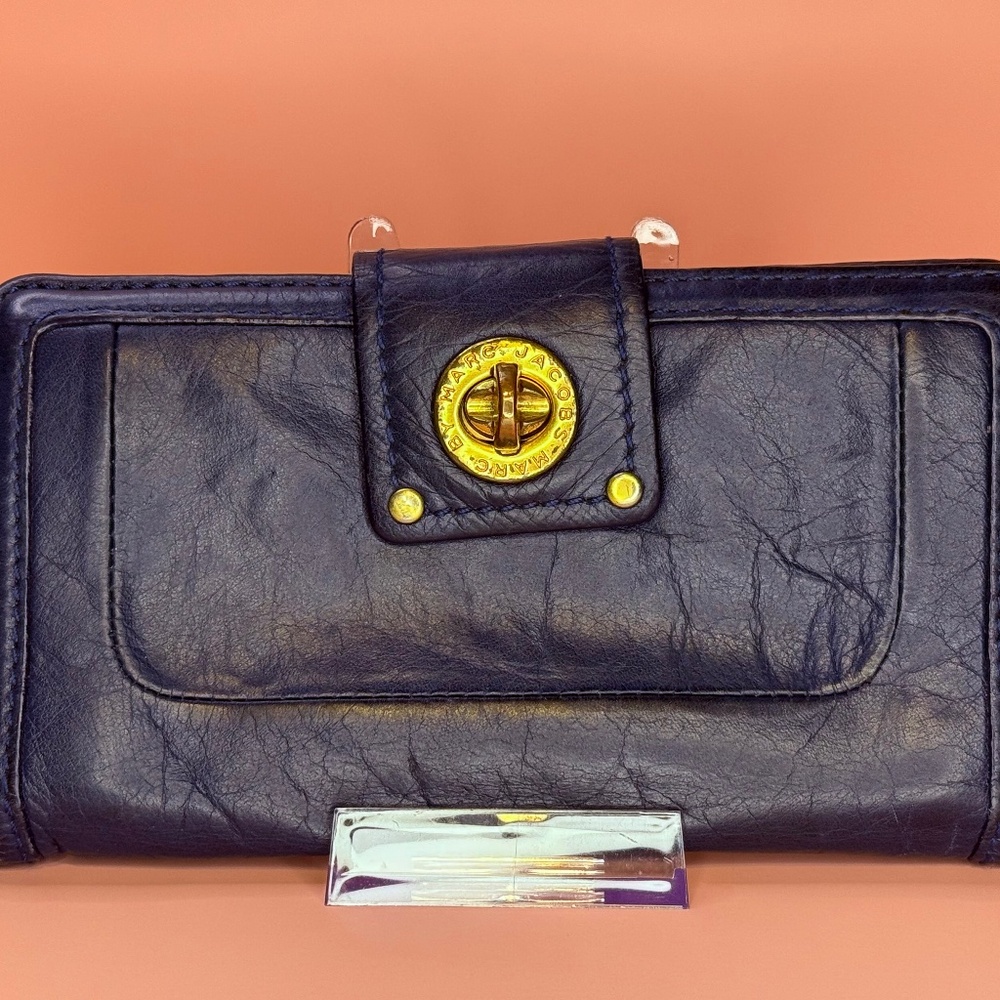 #1 🌸 Marc Jacobs -Totally Turlock Billfold Wallet